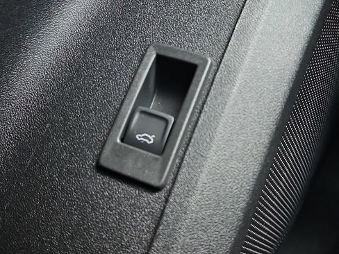Used 2025 Audi Q5 Premium Plus AWD/4WD image 16