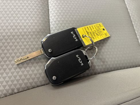 Used 2022 Kia Soul LX FWD image 26