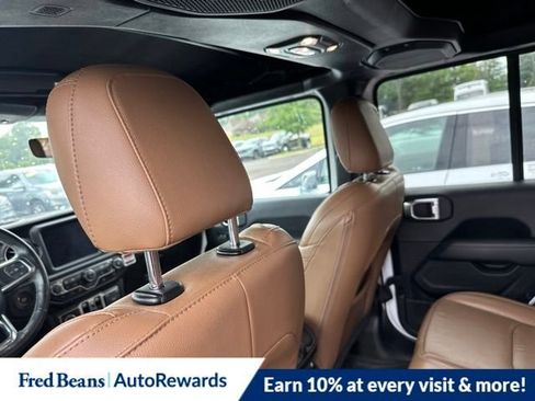 Used 2022 Jeep Wrangler Unlimited Sahara w/ Cold Weather Group AWD/4WD image 9