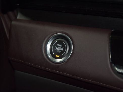 Used 2023 Cadillac Escalade Sport Platinum w/ LPO, ONYX Package image 33