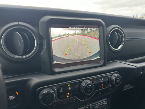 Used 2021 Jeep Wrangler Unlimited Rubicon 4xe w/ Cold Weather Group image 19