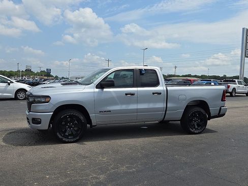 New 2026 RAM 1500 Express AWD/4WD image 3