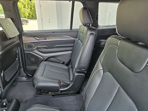 New 2025 Jeep Grand Cherokee L Overland w/ Advanced Protech Group III image 42