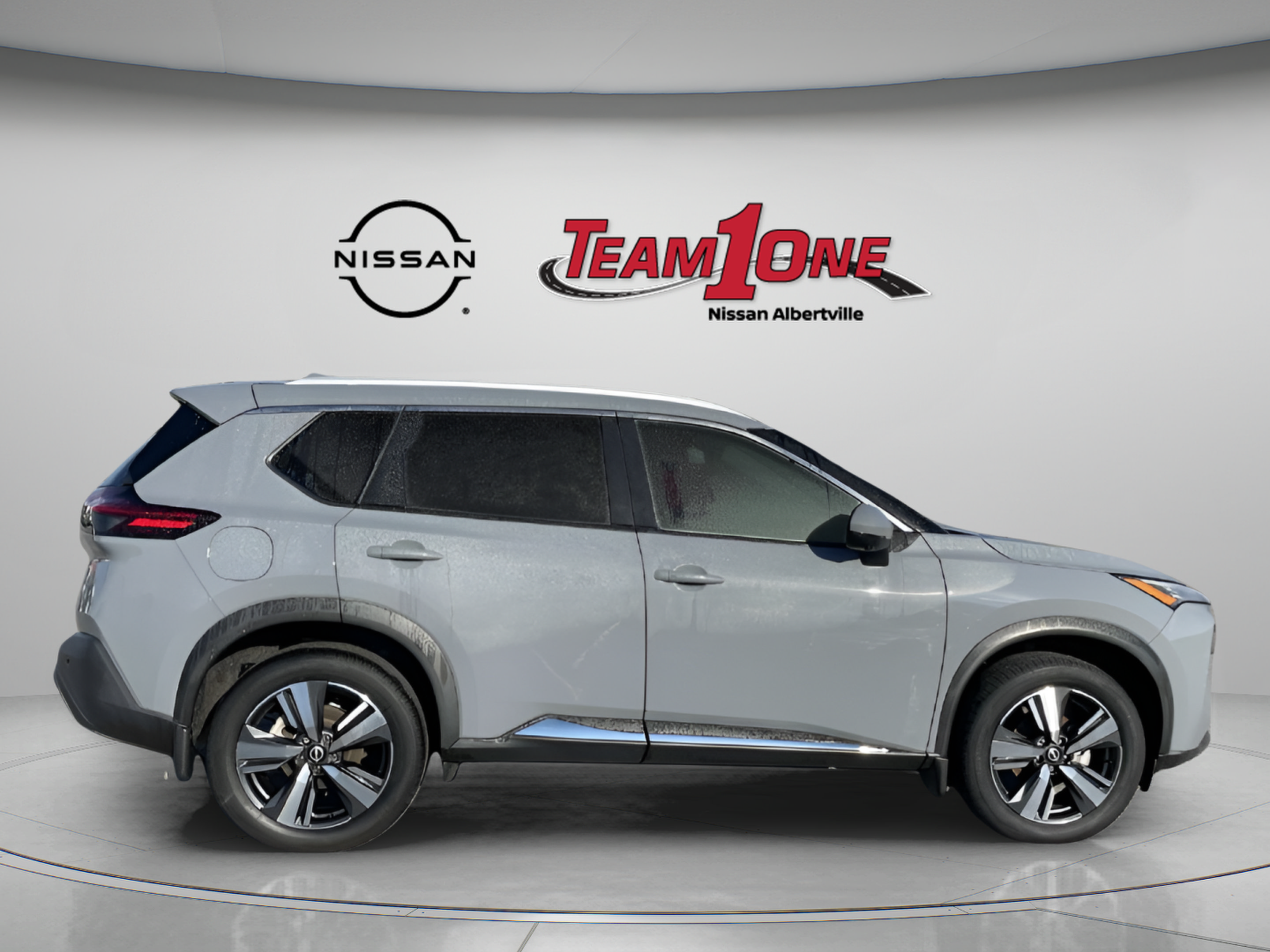 Used 2023 Nissan Rogue SL FWD image 9
