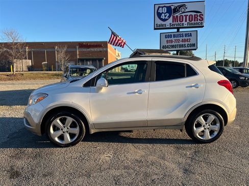 Used 2015 Buick Encore FWD image 2