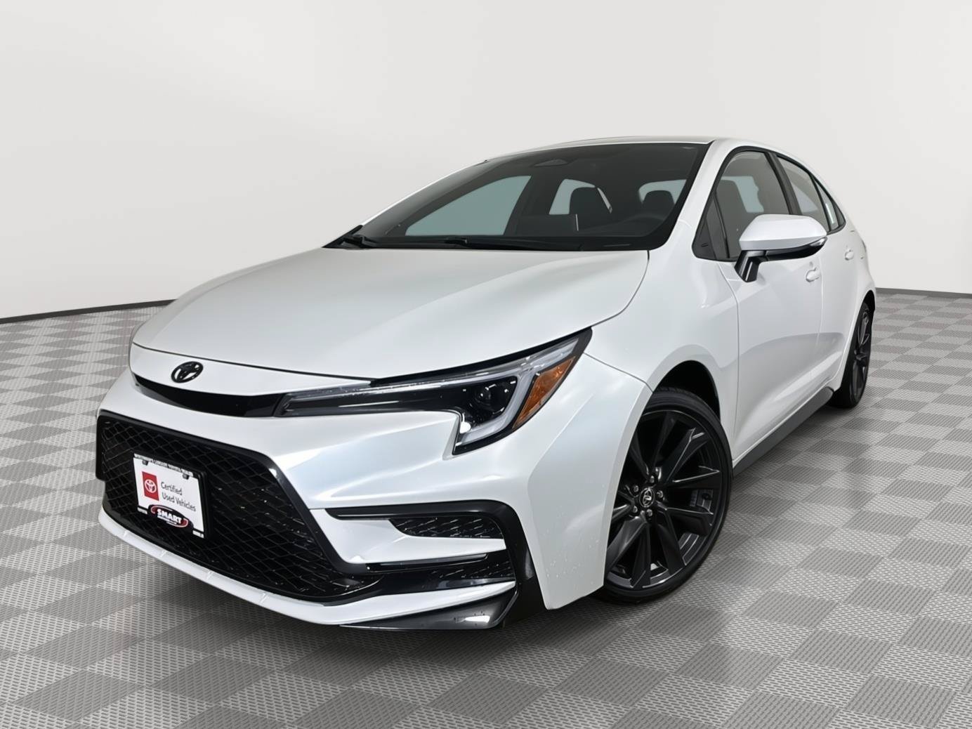 Used 2026 Toyota Corolla XSE FWD image 1