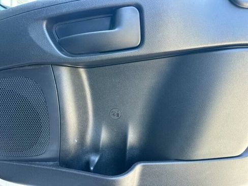Used 2025 RAM ProMaster 2500 w/ Convenience Group FWD image 19
