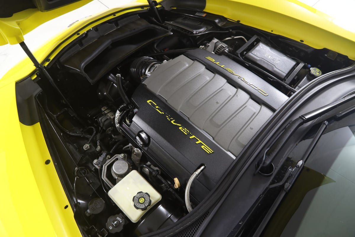 Used 2015 Chevrolet Corvette Stingray Coupe w/ ZF1 Appearance Package RWD image 19