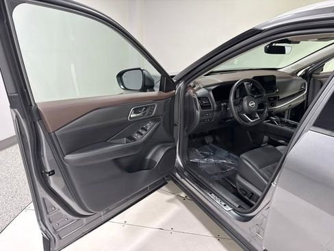 Used 2023 Nissan Rogue Platinum w/ Platinum Premium Package AWD/4WD image 11