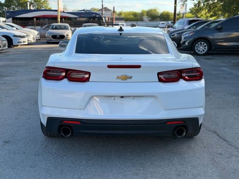 Used 2019 Chevrolet Camaro LT image 9