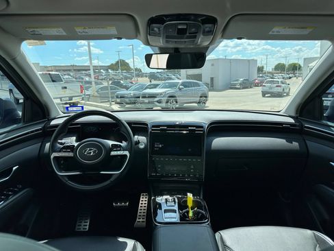 Used 2022 Hyundai Tucson Limited AWD/4WD image 16