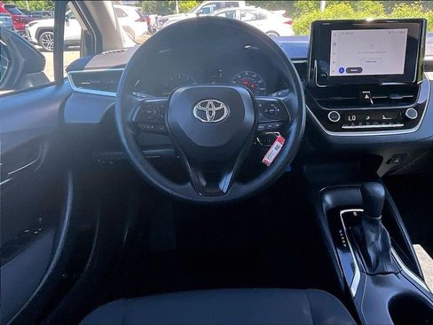 Used 2024 Toyota Corolla LE FWD image 17