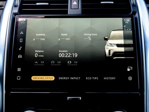 Certified 2023 Land Rover Discovery HSE R-Dynamic AWD/4WD image 27