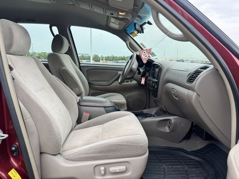 Used 2007 Toyota Sequoia SR5 image 13