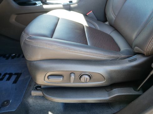 Used 2023 Chevrolet Traverse High Country AWD/4WD image 20