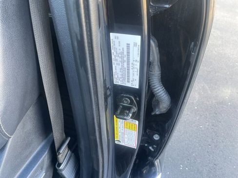 Used 2022 Ford F150 Lariat image 24