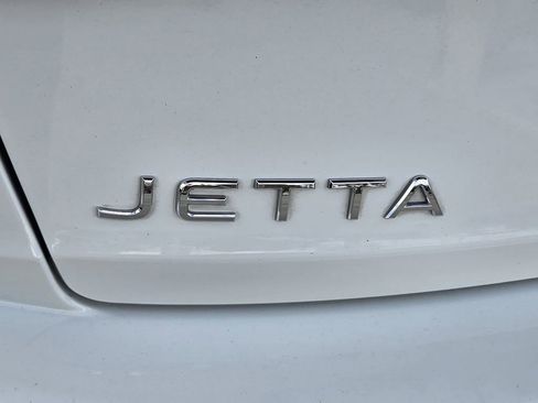 Used 2023 Volkswagen Jetta Sport image 12