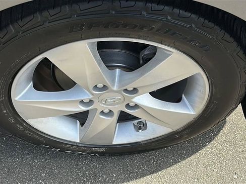 Used 2013 Hyundai Elantra GLS w/ Preferred Pkg FWD image 15