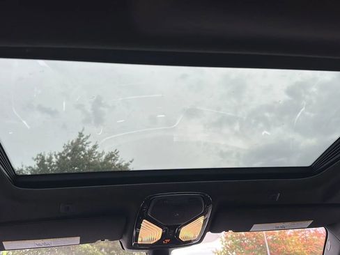 Used 2017 BMW 530i xDrive image 13