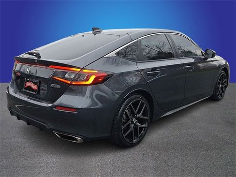 Used 2022 Honda Civic Sport Touring image 4