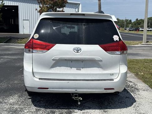 Used 2014 Toyota Sienna LE FWD image 8