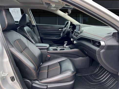 Used 2020 Nissan Altima 2.5 SR w/ Premium Package image 15