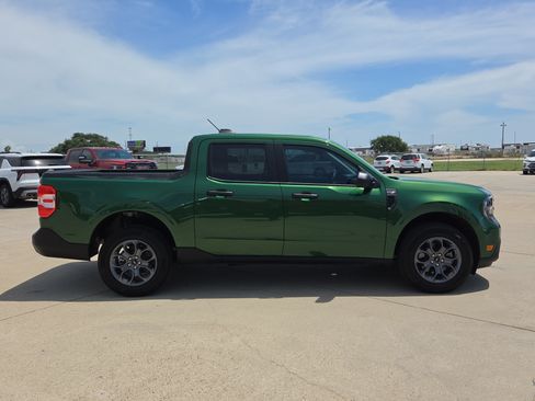 Used 2025 Ford Maverick XLT w/ Equipment Group 302A AWD/4WD image 4