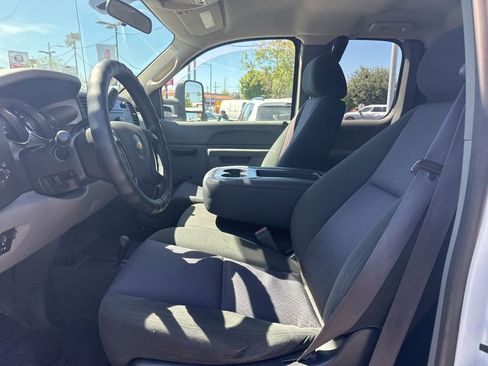 Used 2012 Chevrolet Silverado 2500 W/T AWD/4WD image 11