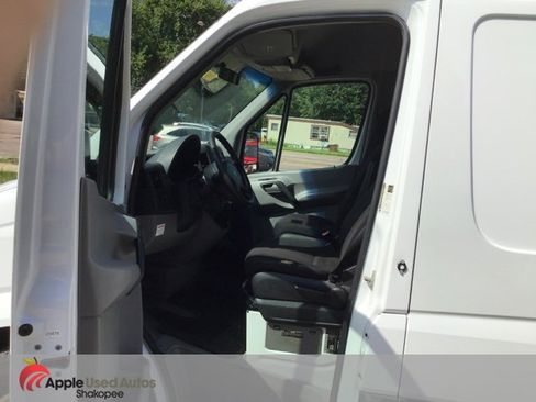 Used 2014 Freightliner Sprinter 2500 image 8