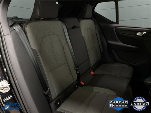 Used 2025 Volvo XC40 B5 Core image 66