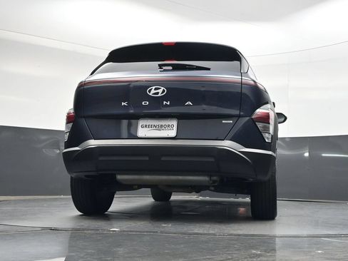 Used 2025 Hyundai Kona SEL AWD/4WD image 44