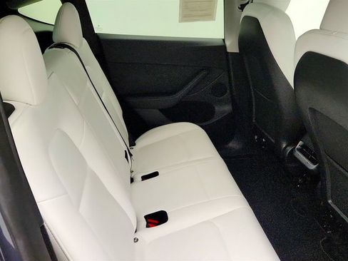 Used 2023 Tesla Model Y Long Range AWD/4WD image 28