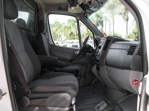 Used 2012 Mercedes-Benz Sprinter 3500 image 39