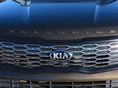 Used 2020 Kia Telluride SX image 11