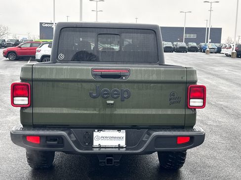 Used 2021 Jeep Gladiator Willys image 4
