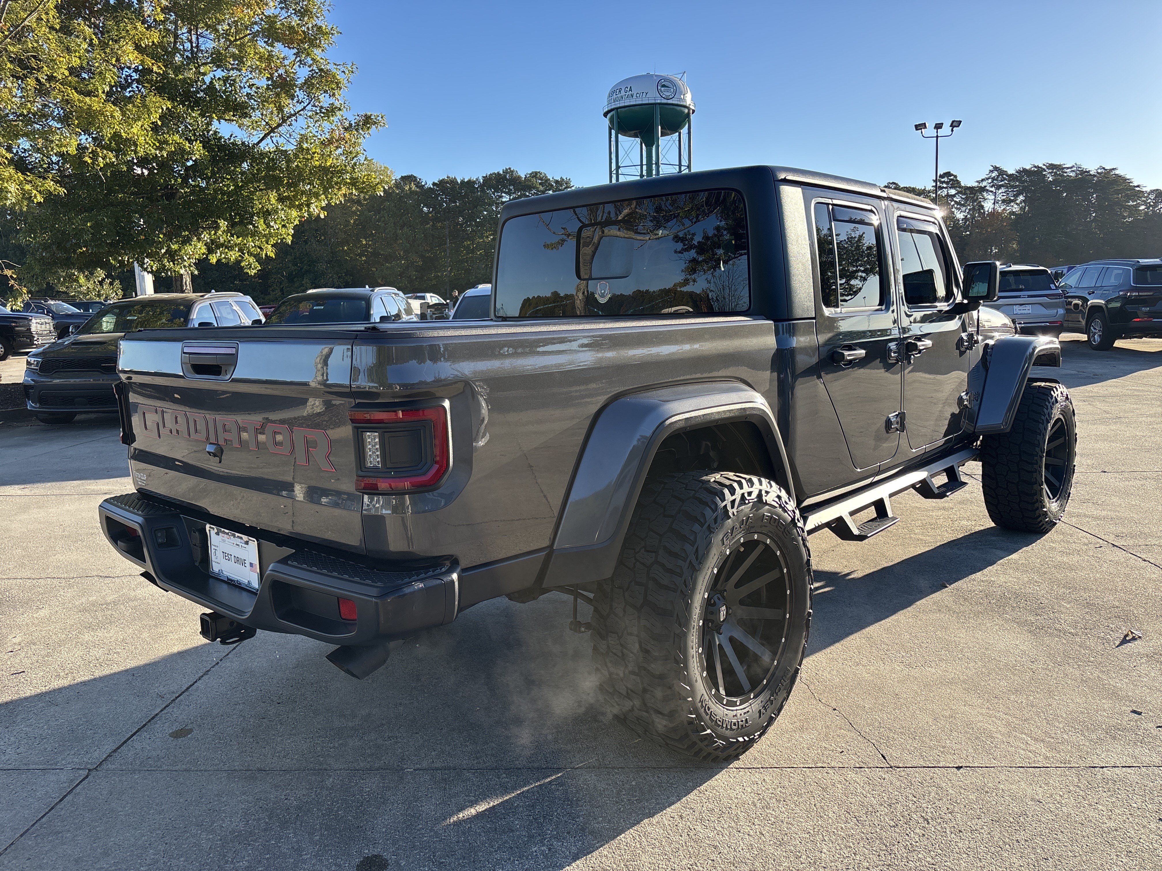 Used 2022 Jeep Gladiator Sport AWD/4WD image 7
