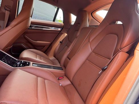 Certified 2023 Porsche Panamera 4 Platinum Edition AWD/4WD image 19