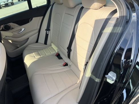 Used 2018 Mercedes-Benz C 300 4MATIC Sedan image 25