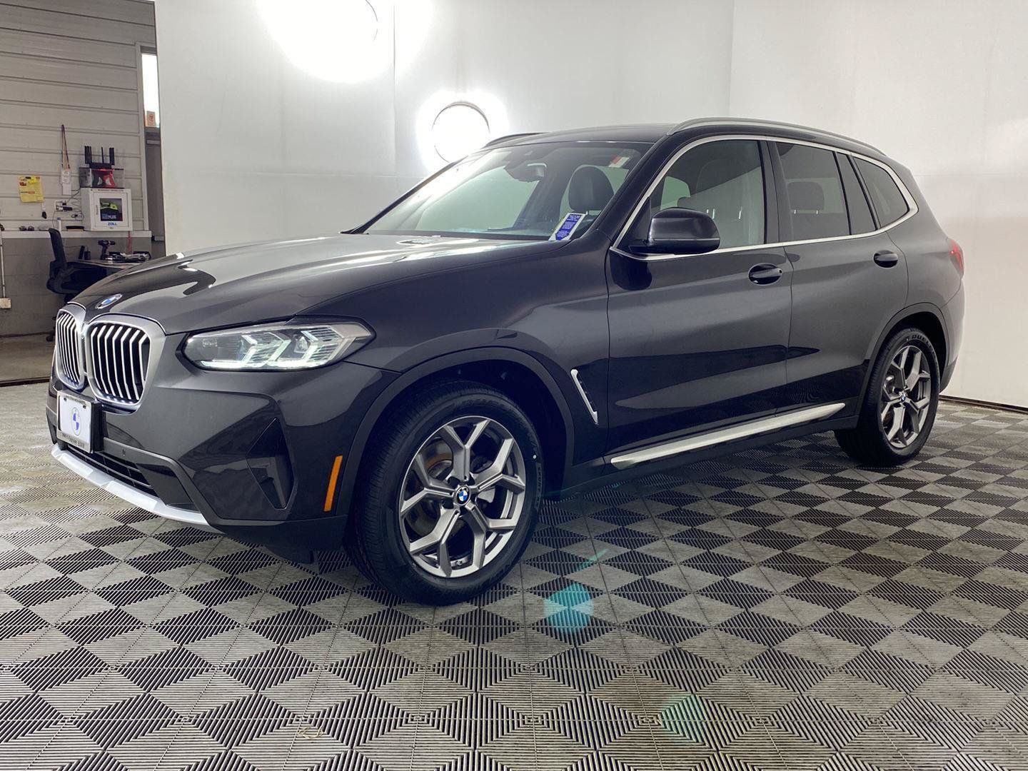 Used 2024 BMW X3 xDrive30i AWD/4WD image 12