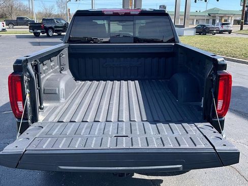 Used 2024 GMC Sierra 1500 AT4X image 4