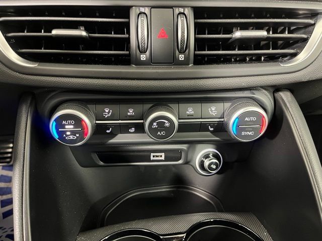 Used 2026 Alfa Romeo Giulia AWD w/ Driving Assist Package image 36