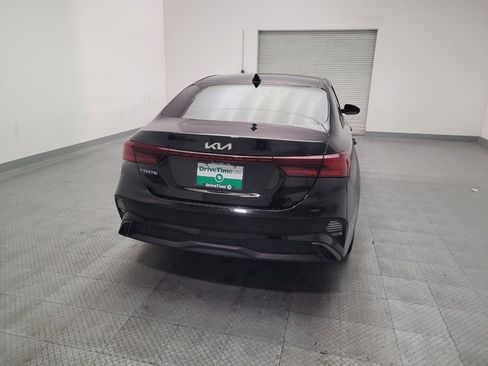 Used 2022 Kia Forte LXS FWD image 7