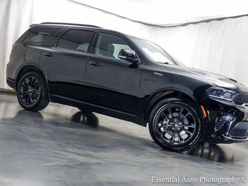 Used 2023 Dodge Durango R/T w/ Blacktop Package AWD/4WD image 4