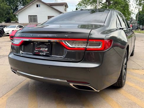Used 2017 Lincoln Continental Reserve w/ Climate Package image 5