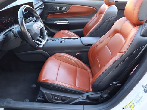Used 2025 Ford Mustang Premium RWD image 15