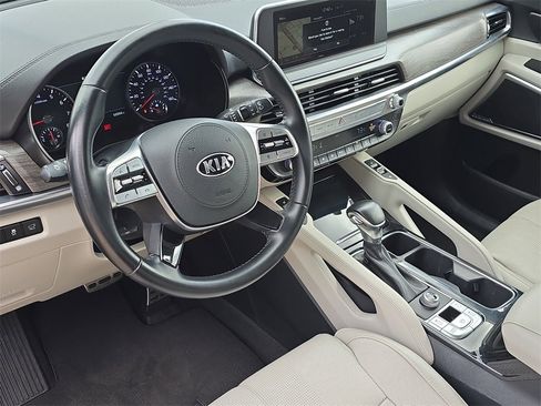 Used 2020 Kia Telluride SX image 17