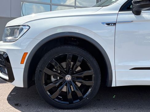 Used 2021 Volkswagen Tiguan SE R-Line AWD/4WD image 10