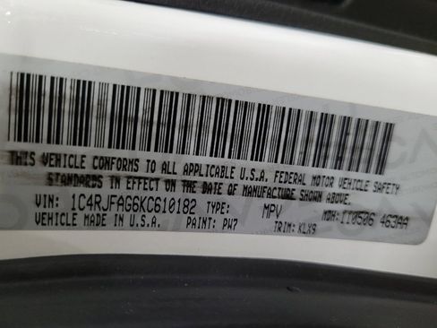 Used 2019 Jeep Grand Cherokee Altitude AWD/4WD image 33