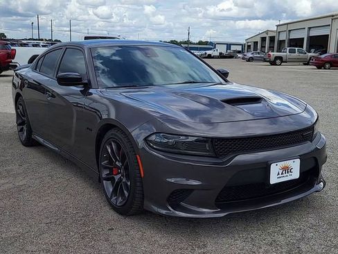 Used 2023 Dodge Charger R/T w/ Performance Handling Group image 2
