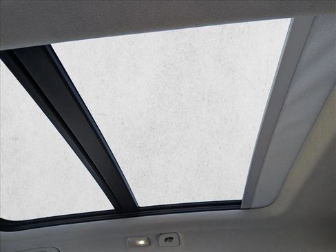 Certified 2026 Volvo XC40 B5 Plus w/ Protection Package Premier image 22